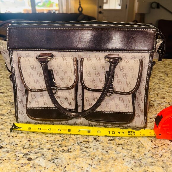 Vintage Y2K Dooney & Bourke Signature Beige Satchel Bag With Matching Pouch - Picture 13 of 16